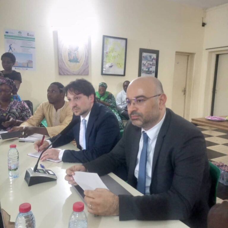 Cameroun : Une Étape Cruciale pour la Transparence Extractive – Société Civile et ITIE Unissent leurs Efforts