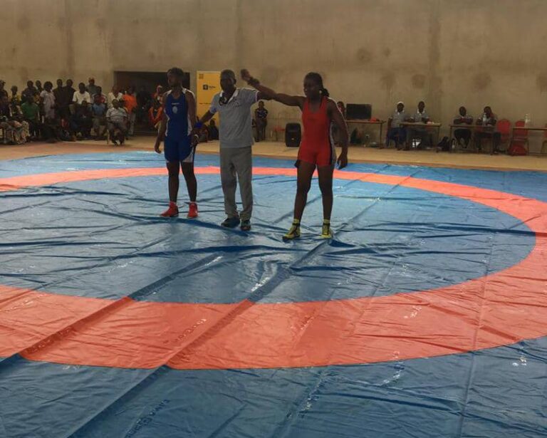 Lutte Libre Féminine : Olinga, Sophie et Matchilda Triomphent aux Championnats Zonaux Universitaires de Maroua et Visent l’Or National !